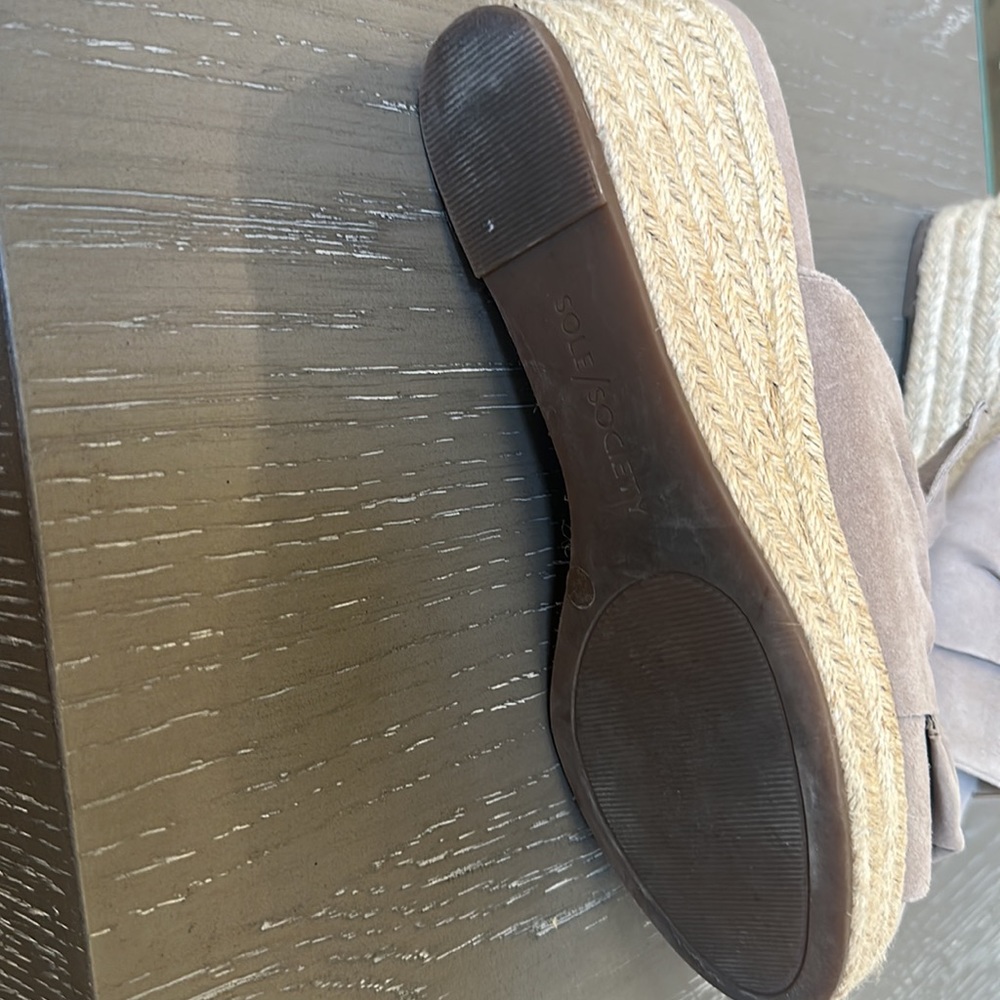 Sandals - Picture 3 of 3